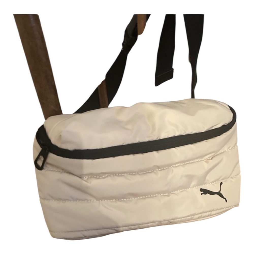 3for $15😍 Puma Cream Crossbody Bag